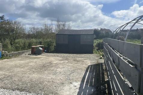 Garden, Parking and Views