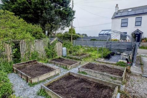 Garden, Parking and Views