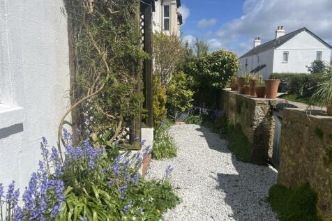Garden, Parking and Views