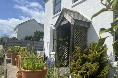 Garden, Parking and Views