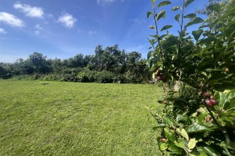 Gardens, Parking &amp; Garage