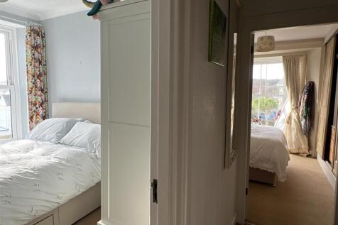 Bedroom 1 (Master)