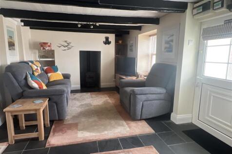 Lounge Dining Room