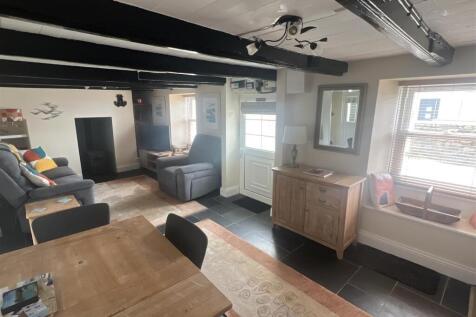 Lounge Dining Room