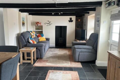 Lounge Dining Room