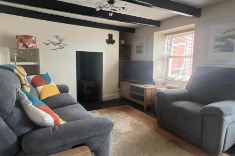 Lounge Dining Room
