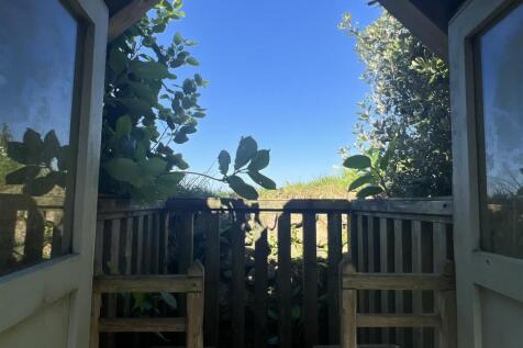 Garden, Land &amp; Views