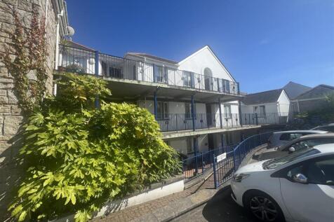 Gated Parking and Communal Areas
