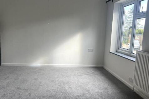 Main bedroom with en- Suite