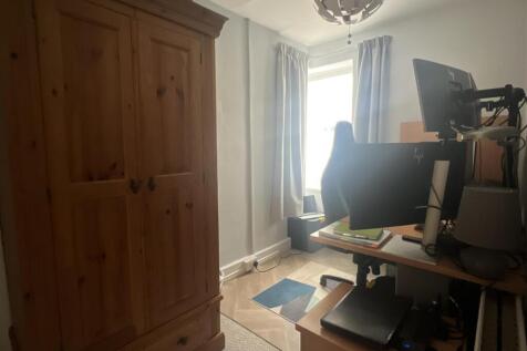 Bedroom or Office