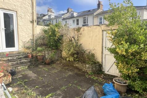 Rear courtyard