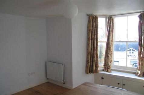 OPEN PLAN LIVING ROOM