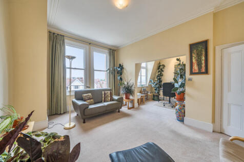 1364583-4-68e6847...