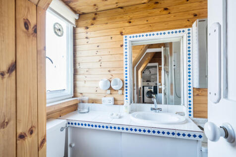 1365078-7-68e77e8...