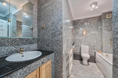 1373570-3-6907cc6...