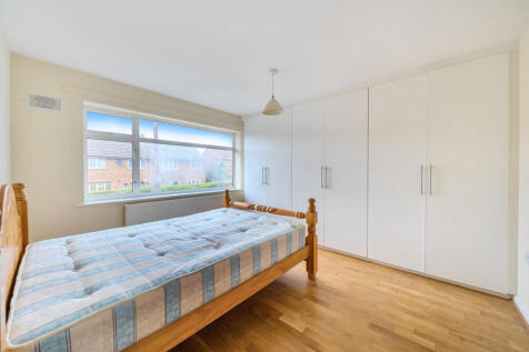 1364495-5-68e7a61...