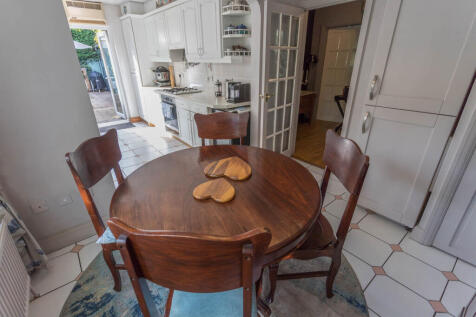 Dining Room open plan to Kitchen