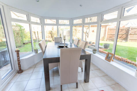 Orangery dining room