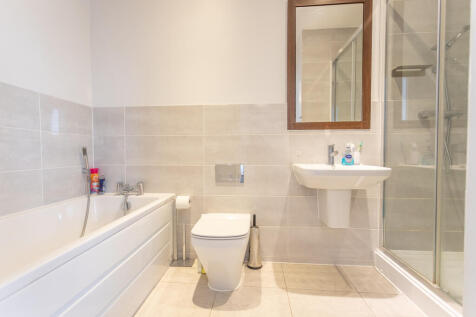En-Suite Bath/Shower Room
