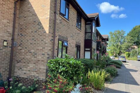 Front aspect (apartment not shown)