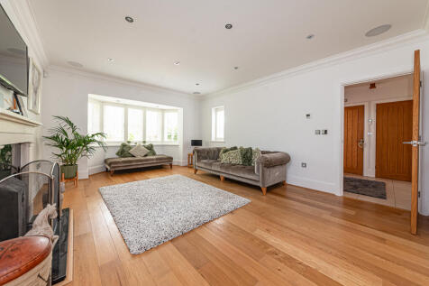 Sitting Room with Fireplace
