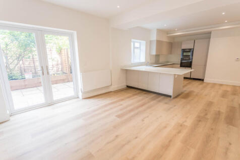 Kitchen/Diner/Living Area