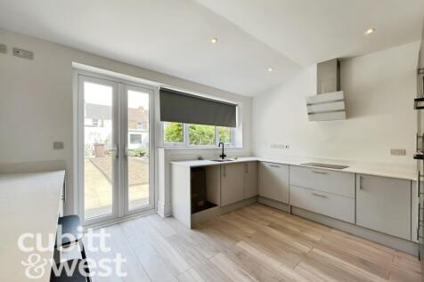 Kitchen and Break...
