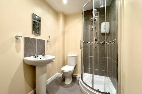 Main bathroom