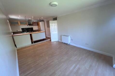 lounge,kitchen 1.jpg