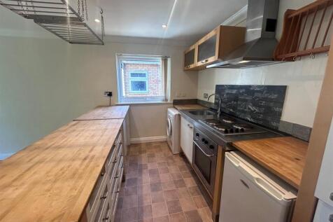 kitchen 2.jpg