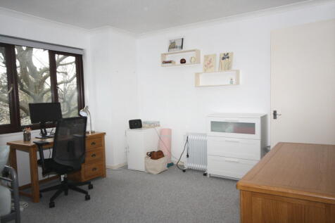 Studio Room