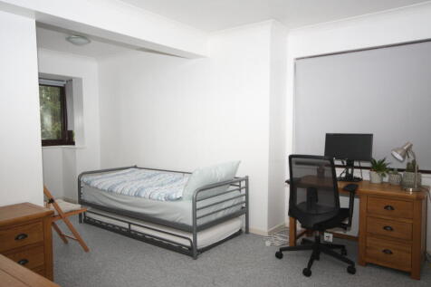 Studio Room
