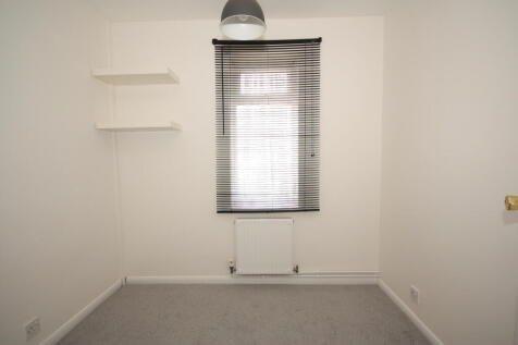 Fourth bedroom