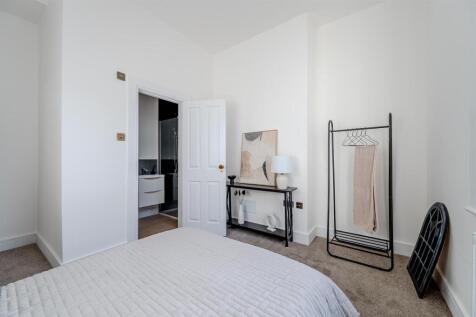 3, BED 1, 2.jpg