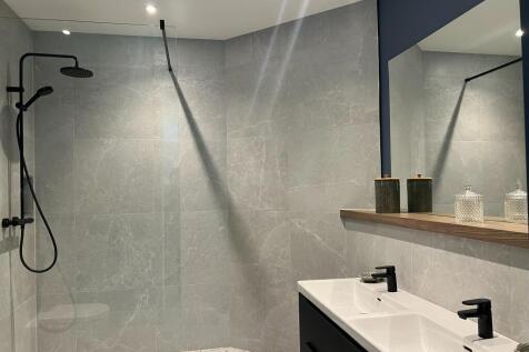 Master Ensuite