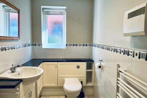 Cloakroom WC