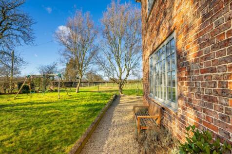 laytham green farm-1.jpg