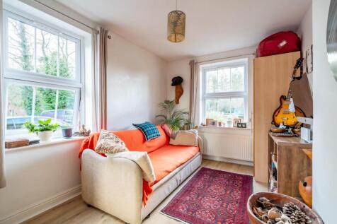 derwent court-7.jpg