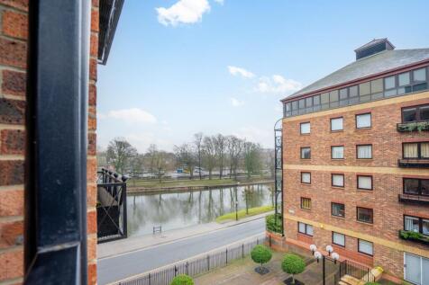 70 Postern close-7.jpg