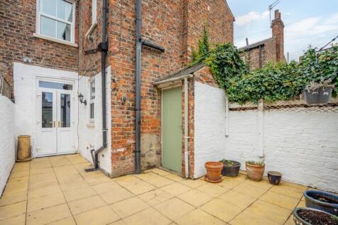 5 Neville Terrace-29.jpg