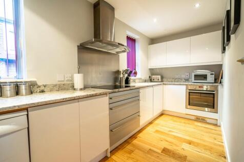 15 stonegate court.jpg