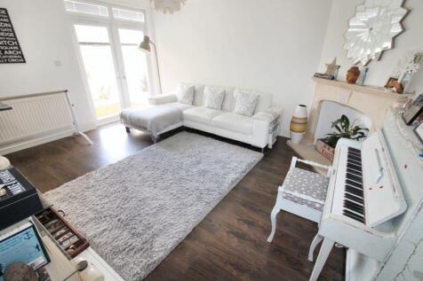 Lounge 2
