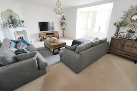 Lounge 1
