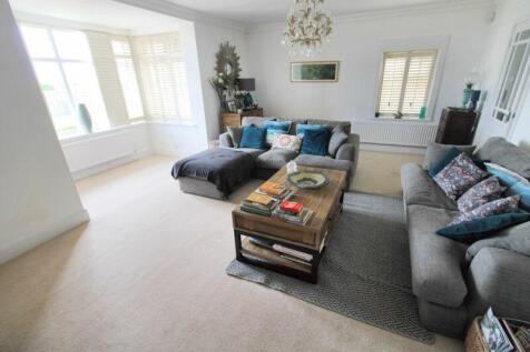 Lounge 1
