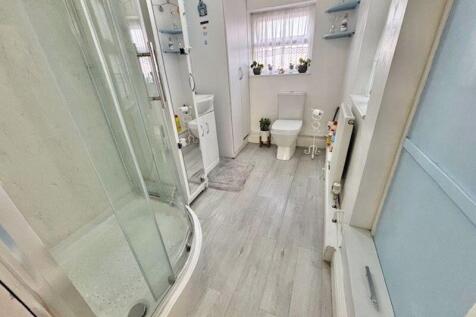 Ground floor bathroom