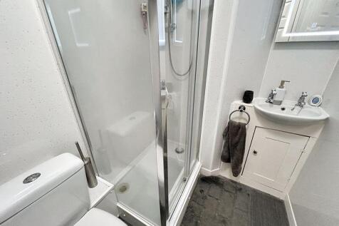 En suite shower room