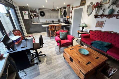 Kitchen/lounge