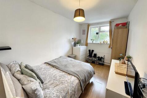 Bedroom 3: