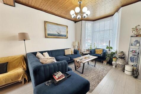 Through Lounge