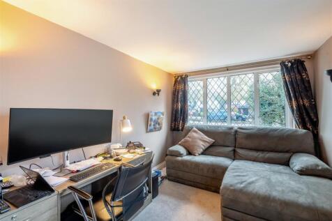 8637765-interior08.jpg